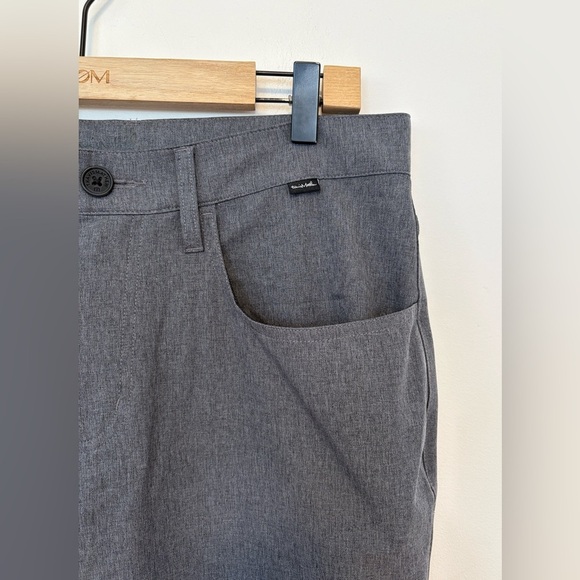 TravisMathew Open to Close Golf
Pants , sz : 32 - Picture 5 of 7